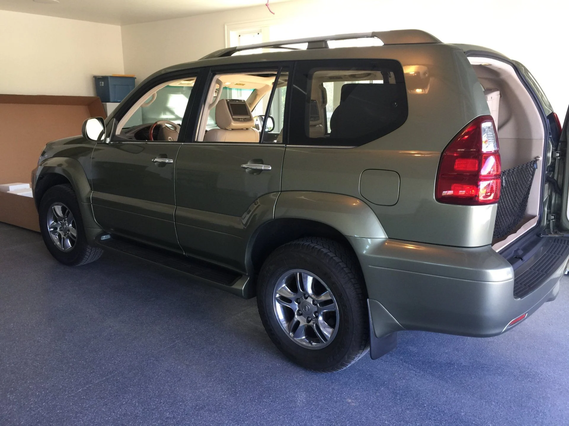 green gx rear 3-4.webp