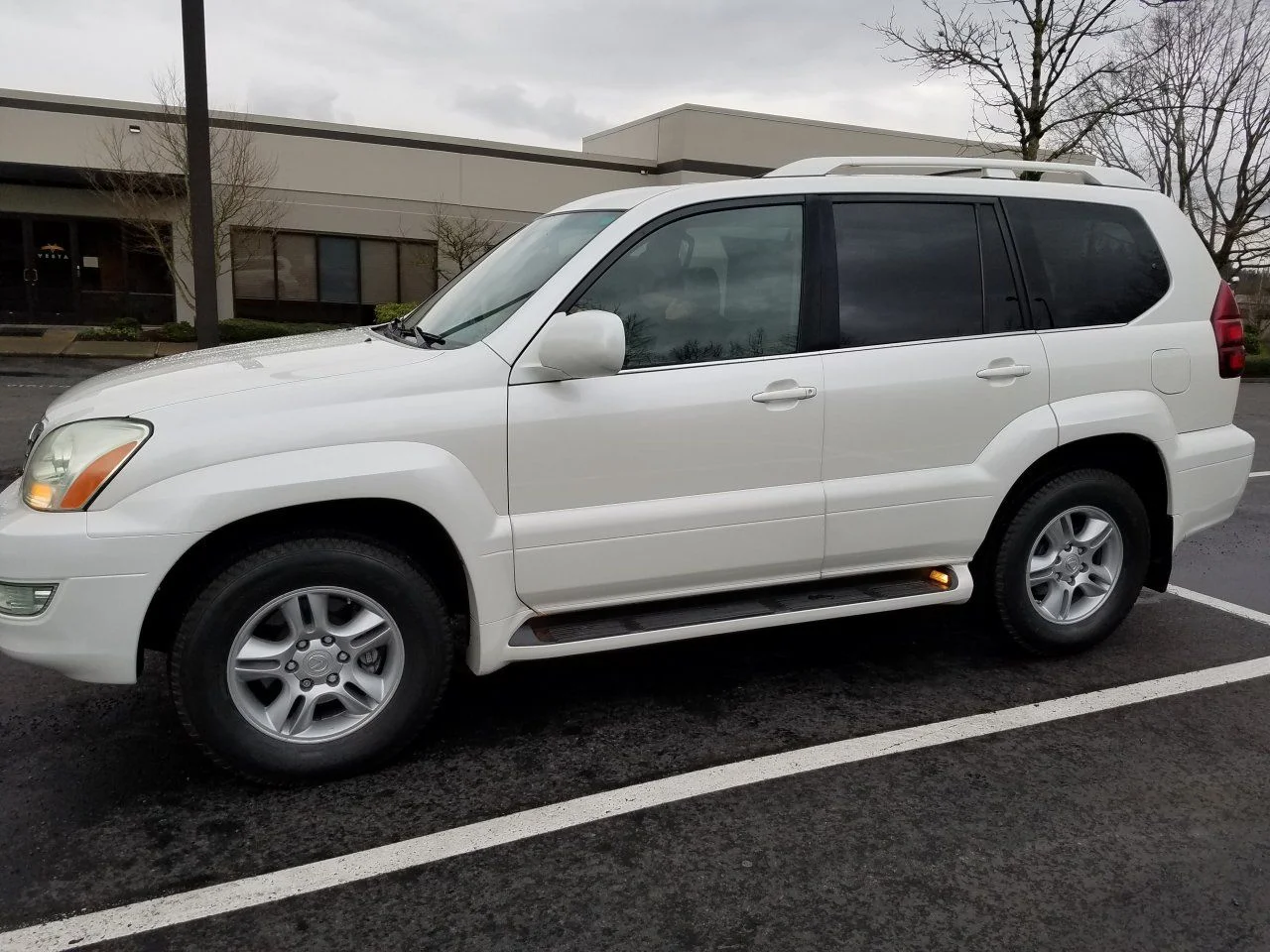 GX470 blizzard pearl.webp