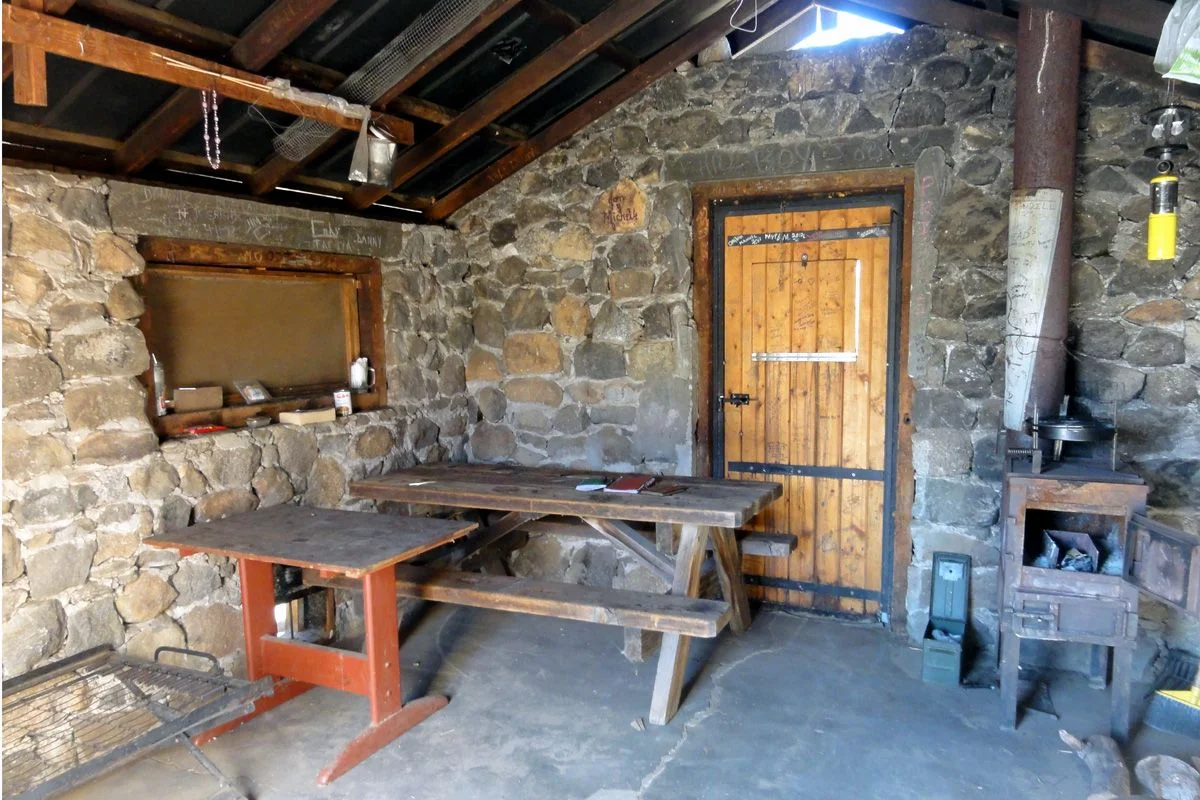 GX470_BaileysCabin_04.webp