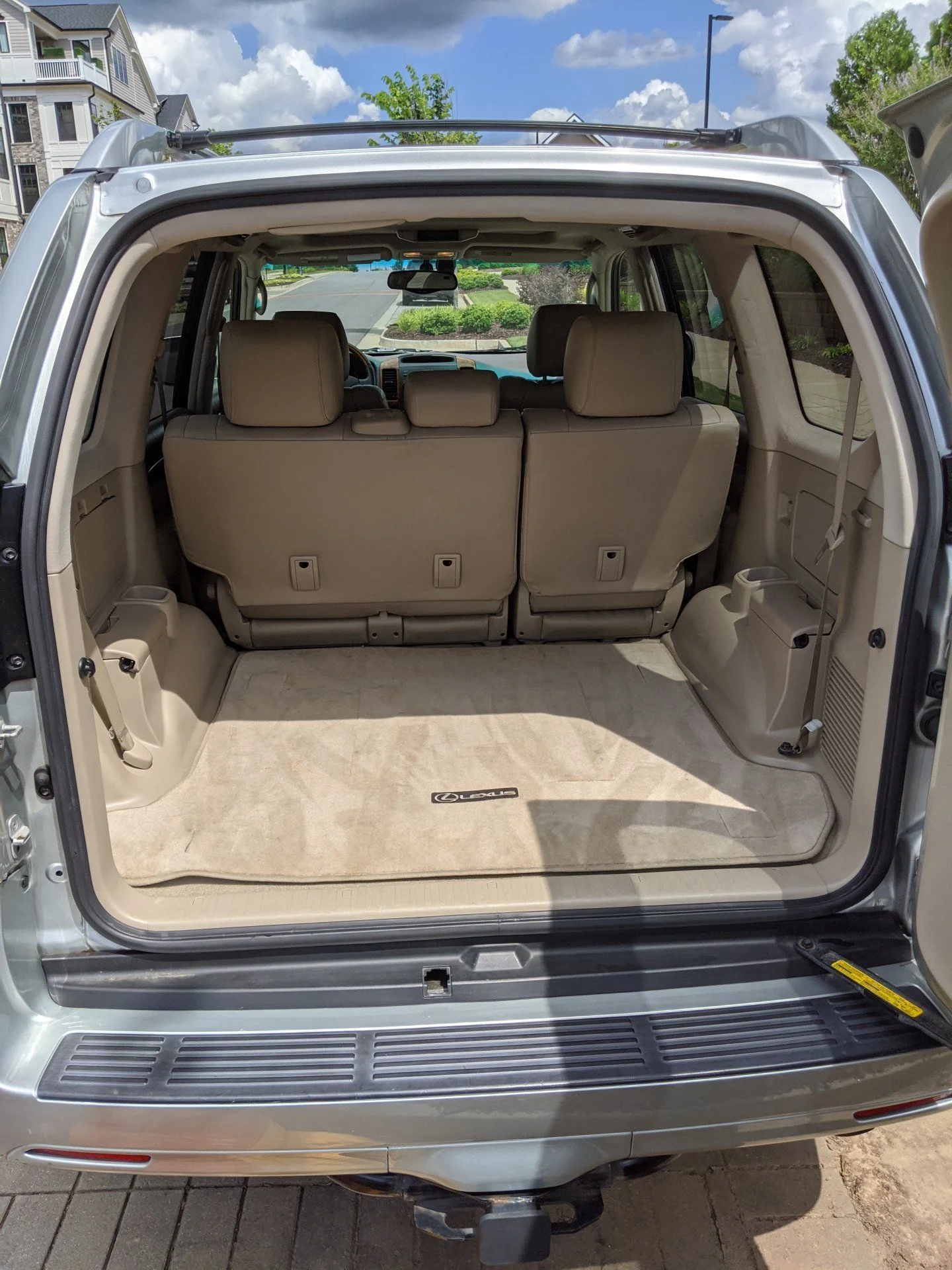 GX479RearCargo.webp