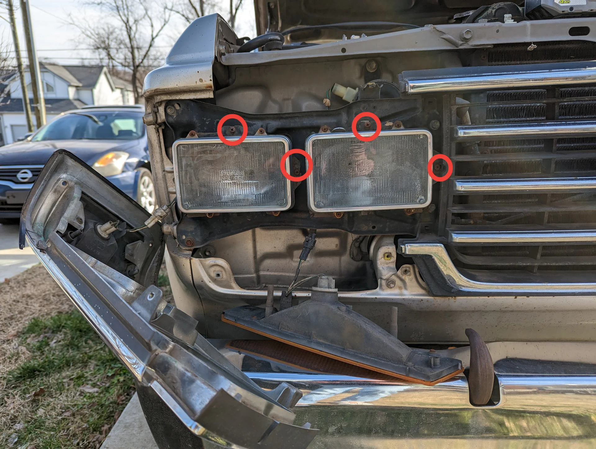 headlight screws.webp
