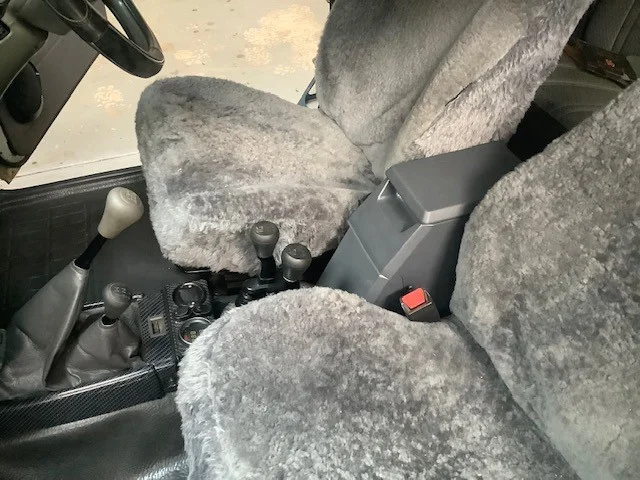 hilux console.webp