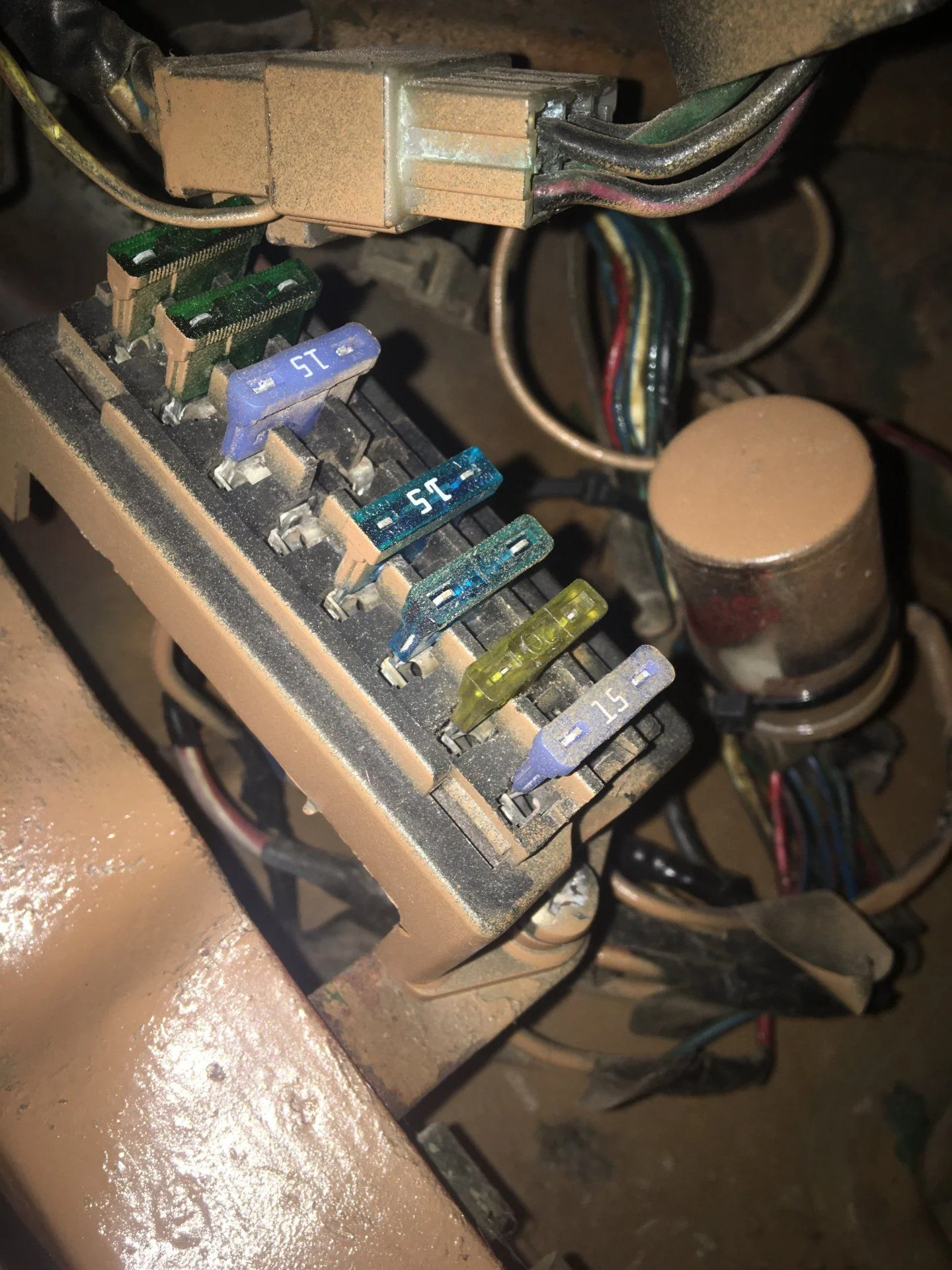 HJ45 fuses.webp
