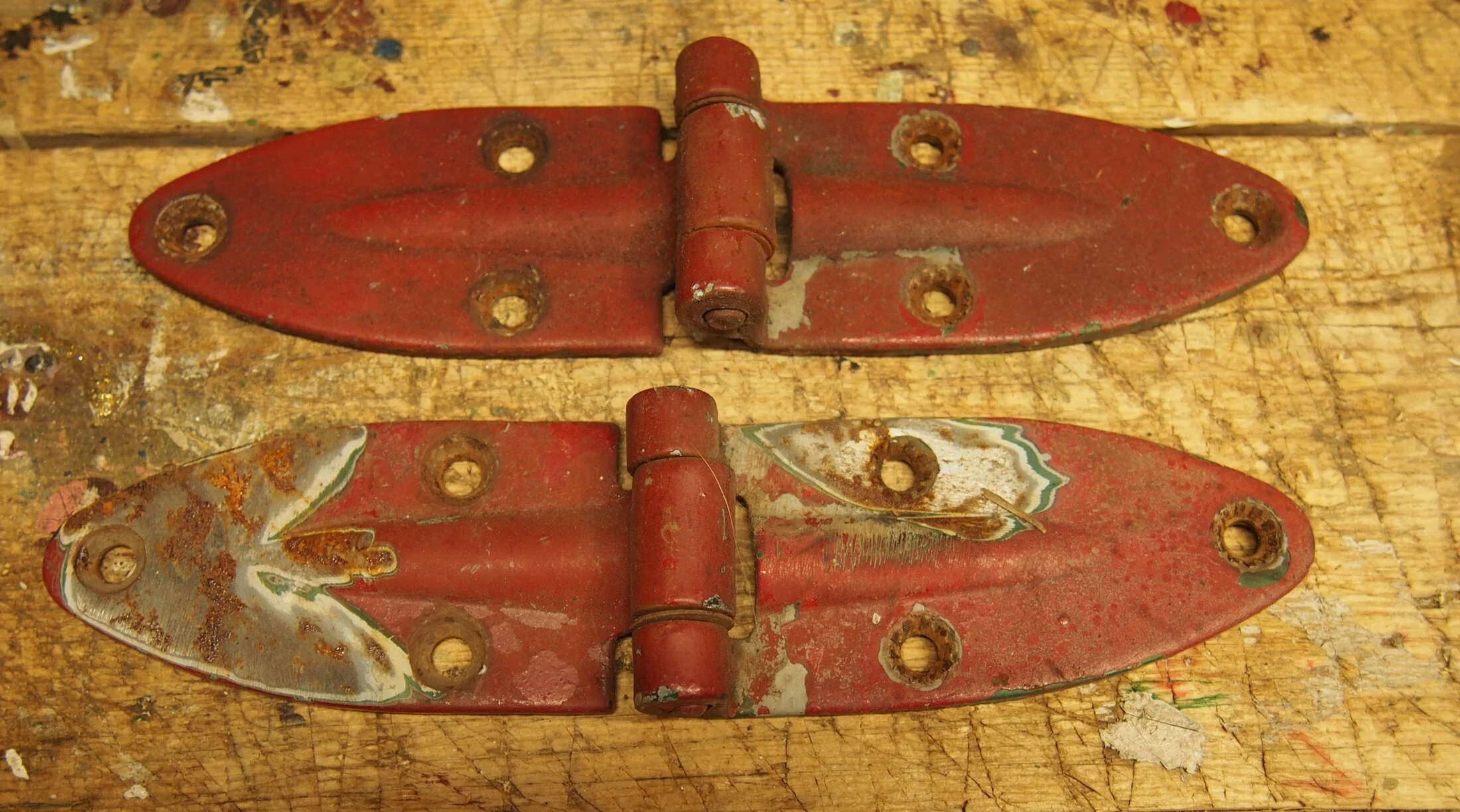 Hood hinges 1.webp