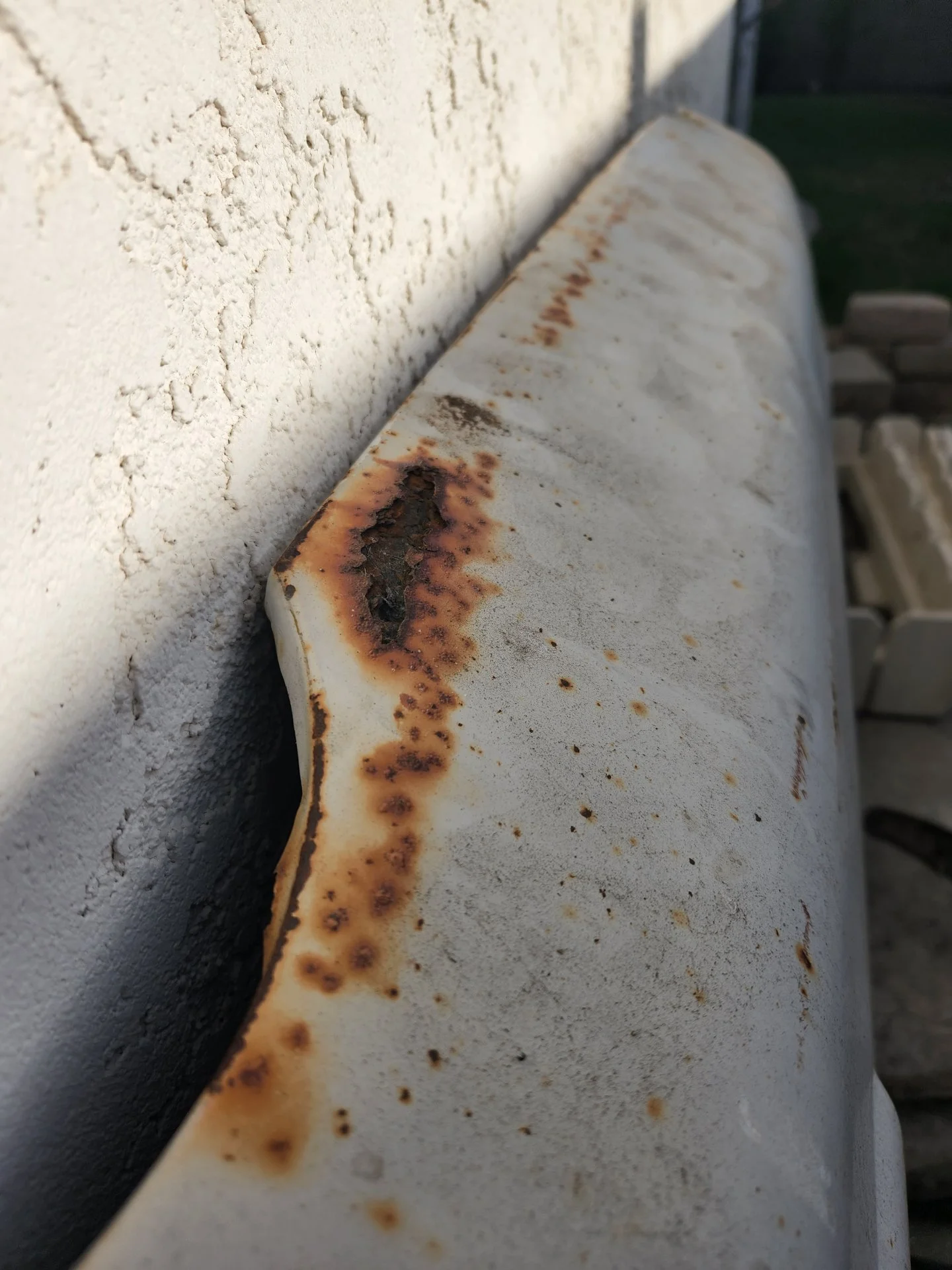 Hood rust.webp