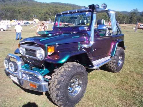 Hood Scoop on FJ40.webp