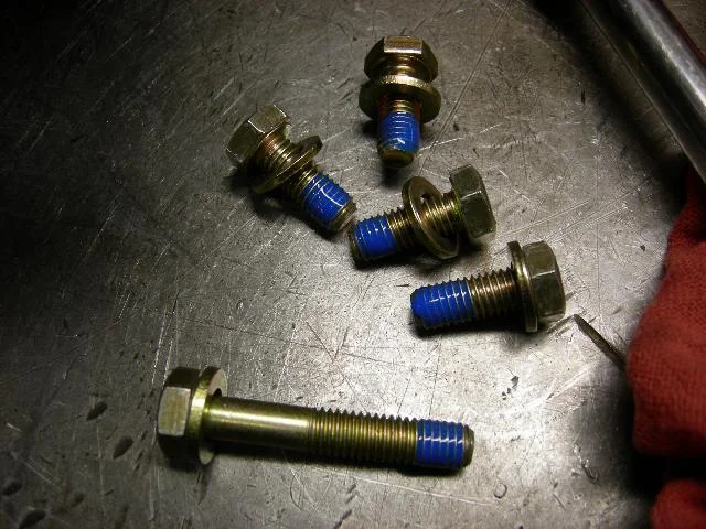 hsnigbolts01.webp