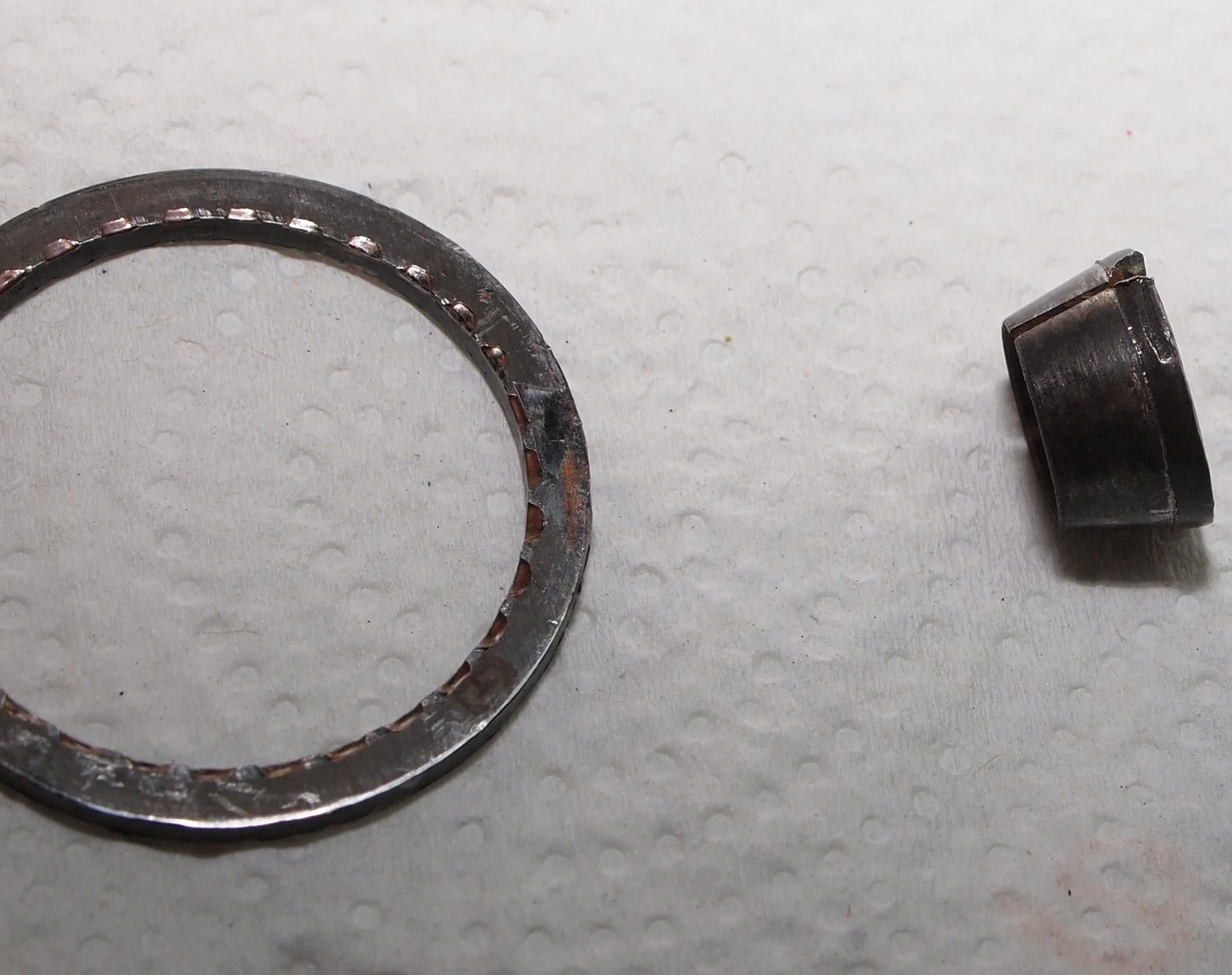 Hub flange snap ring & cone washer bad.webp