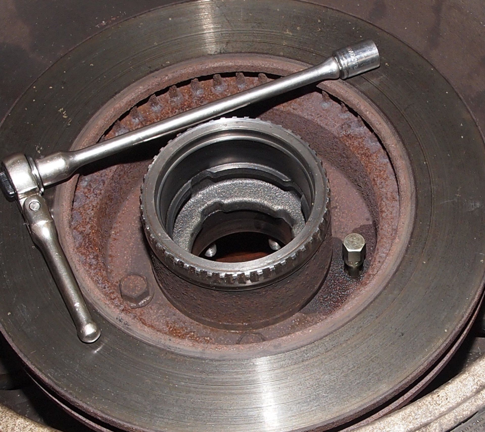 Hub reconditioning (6).JPG