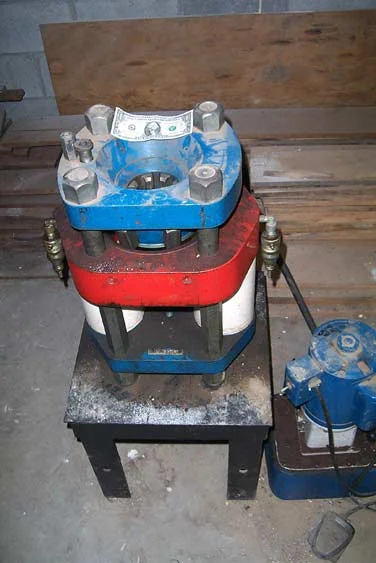 Hyd-hose-machine.webp