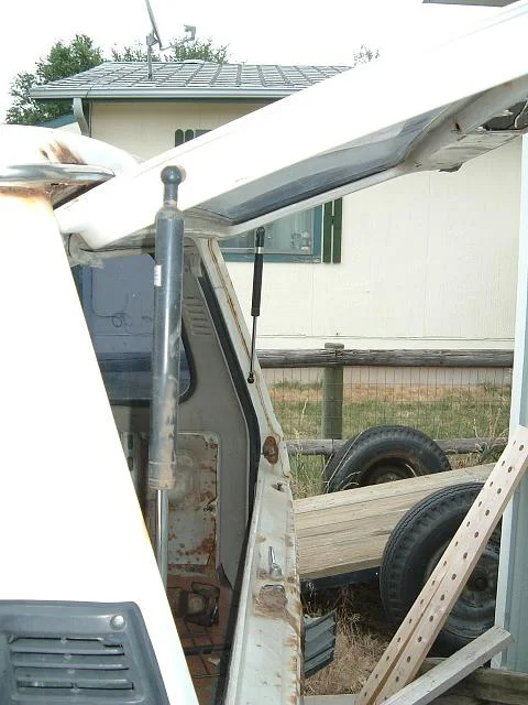 Hydraulic Posts.webp
