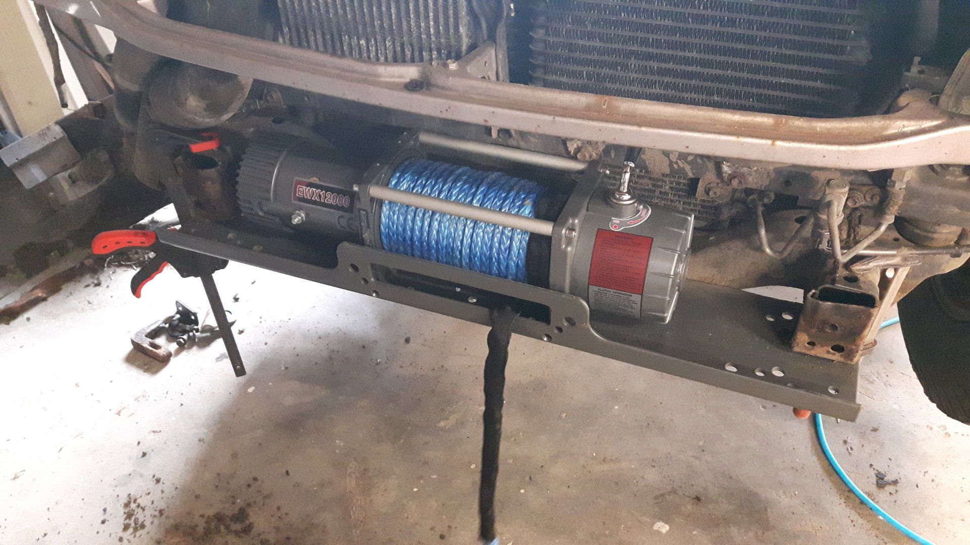 I started with a standard winch plate.jpg