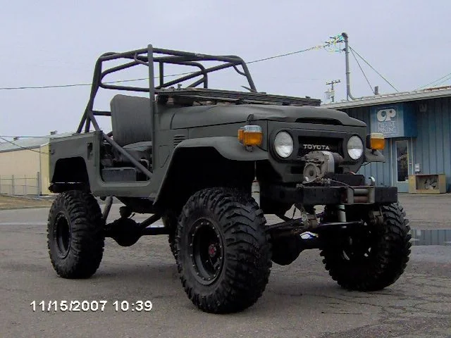 75 fj40 soa, discs, locker, 2F, 420, ps, cage....
