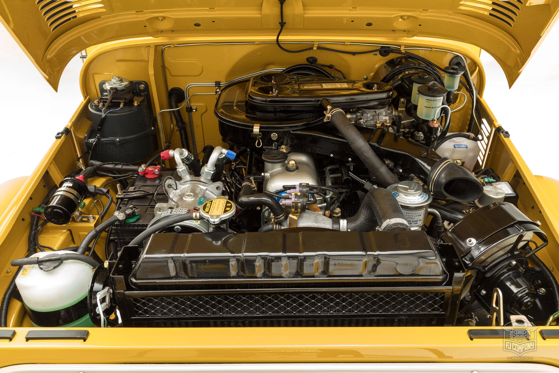 image_591ccd00a2b4f_The-FJ-Company-1977-FJ40-Land-Cruiser---Yellow-249508---Studio_032.webp