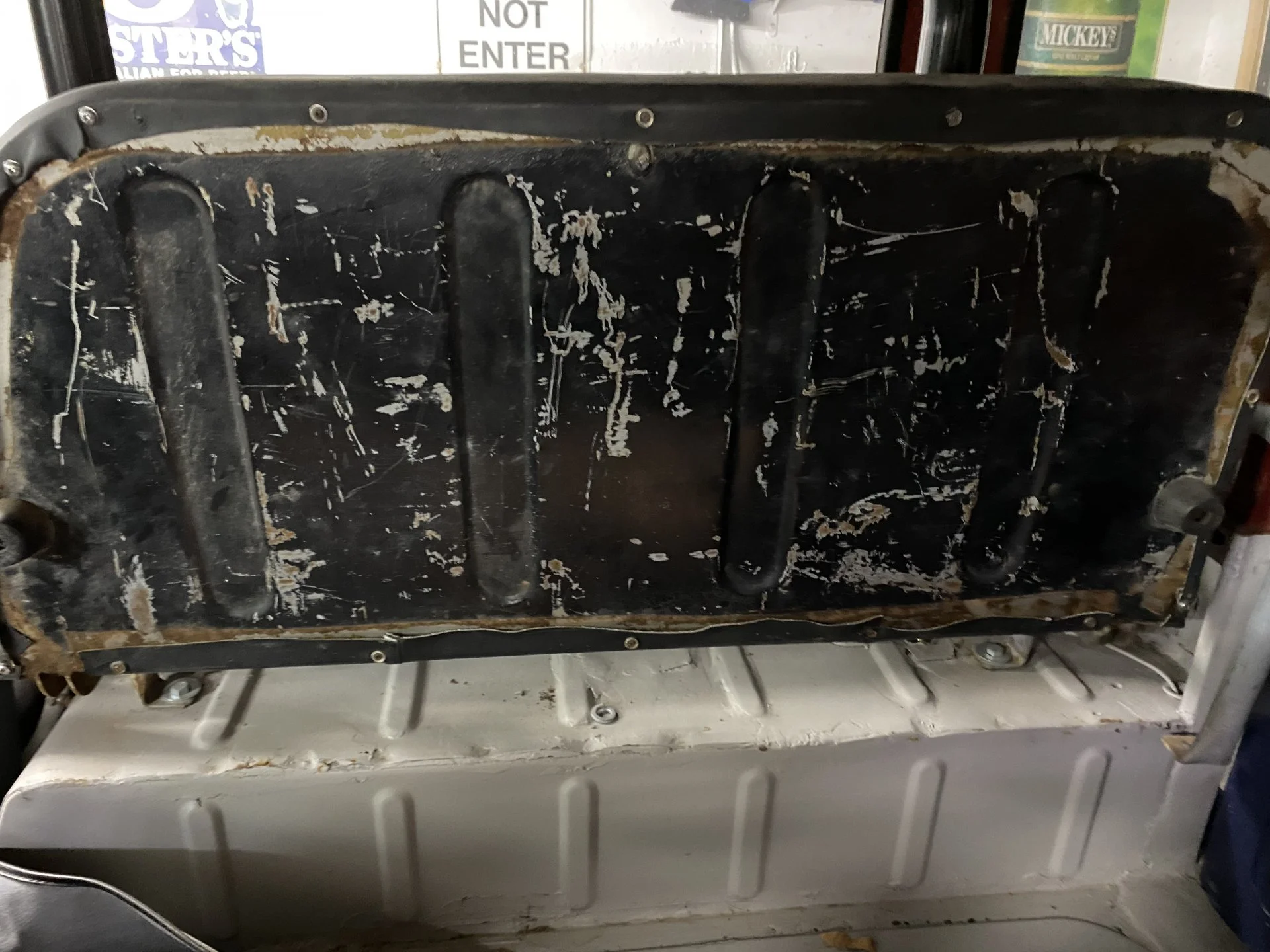 I have jump seats for sale, I'm able to ship/Local pickup if available...
