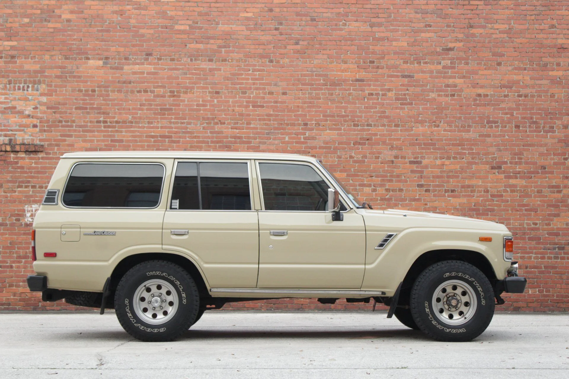 Jacksonville, FL 1984 Toyota Land Cruiser FJ60 102K miles