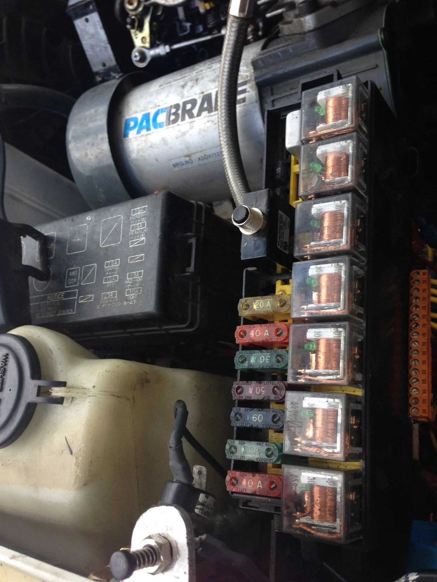 [Letter3 5] Freightliner M2 Business Class Fuse Box Location - byg16rt