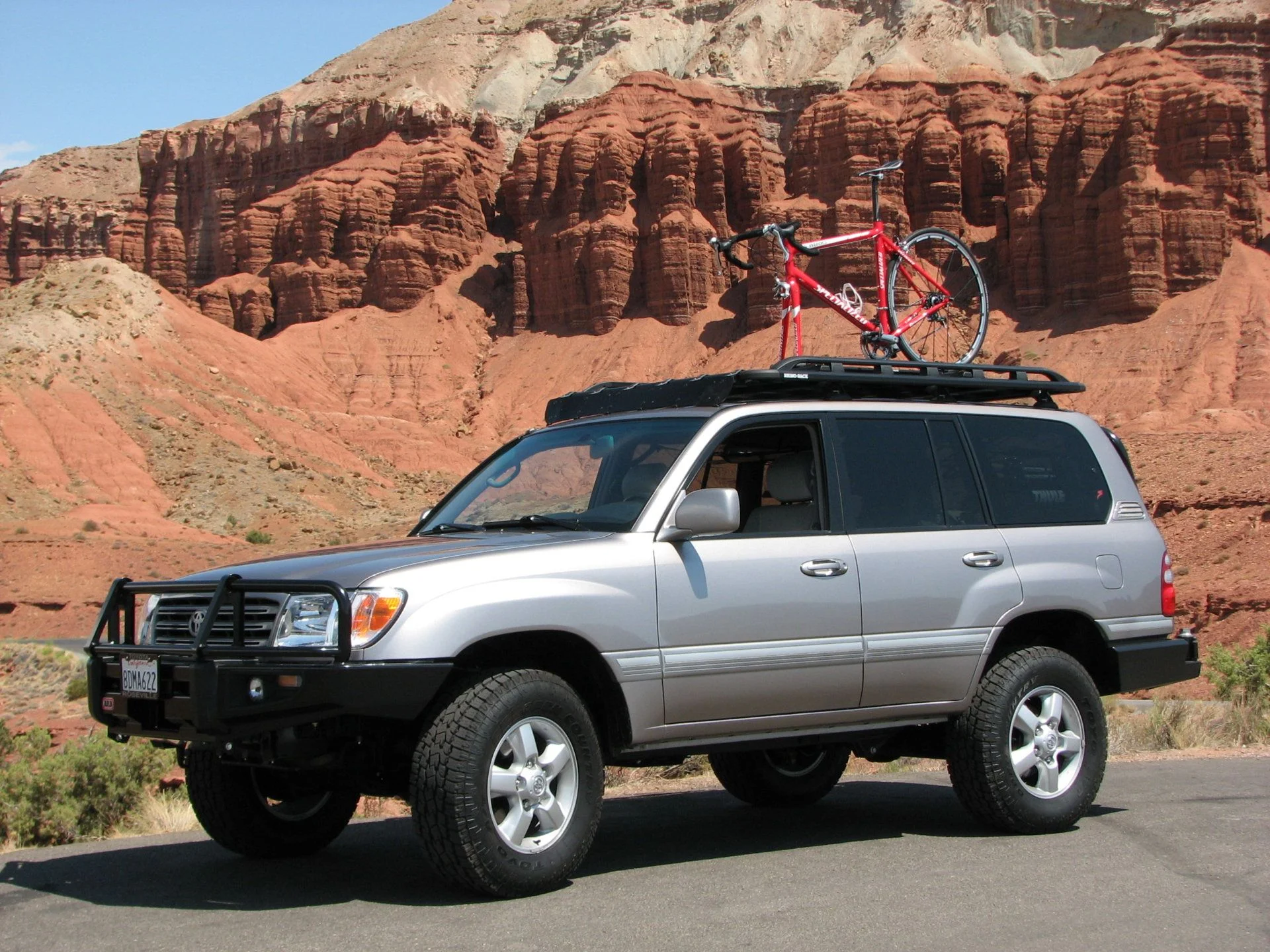 Added Rhino Rack Backbone Pioneer Platform to my 04 IH8MUD Forum