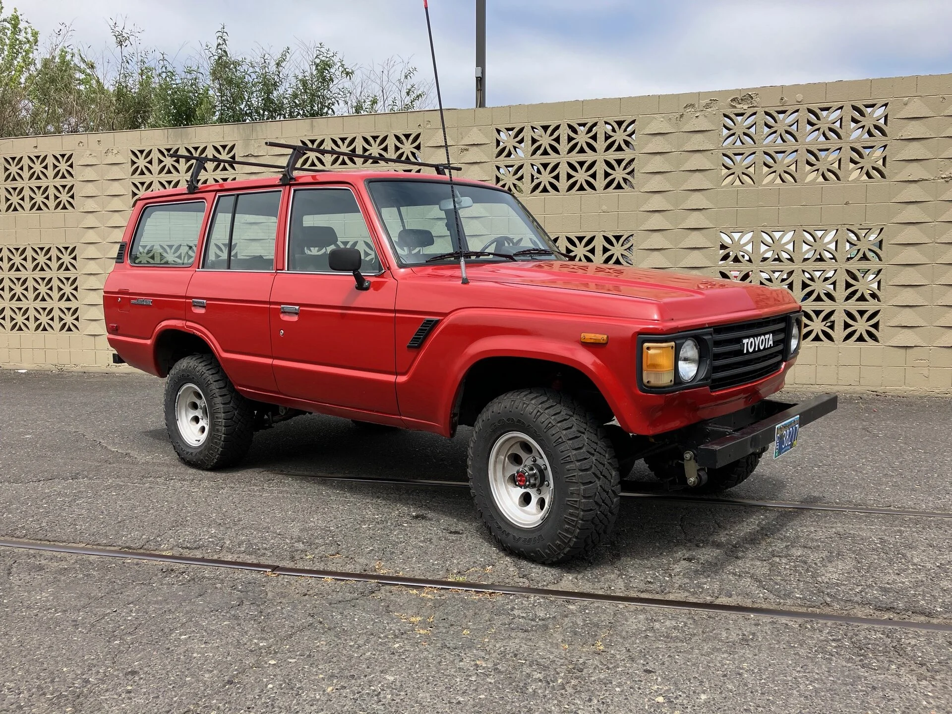 Portland, OR 1983 FJ60 - Running Project
