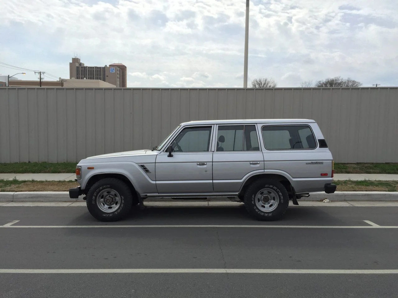 SUPER NICE FJ60 1984 Manual tranny, great shape, TX, willing to trade