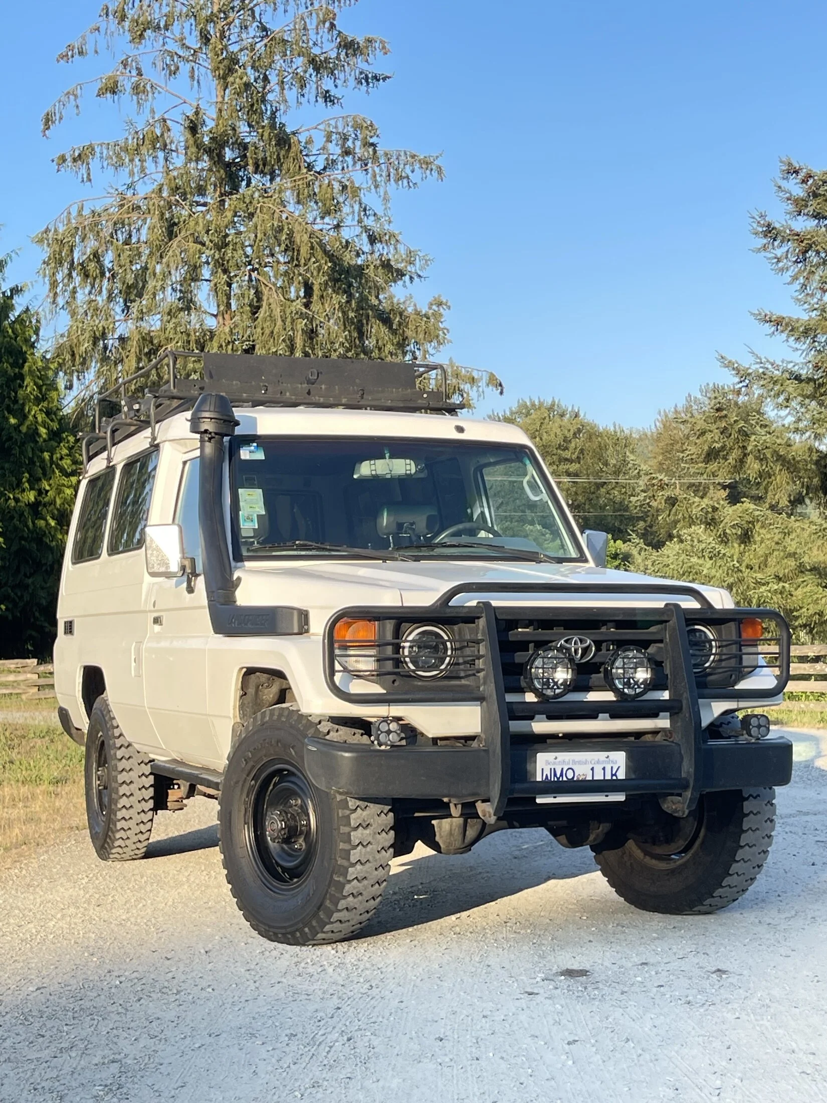 2006 Toyota Land Cruiser HZJ78 Troop Carrier – Left-Hand Drive (LHD) – Registered in Canada