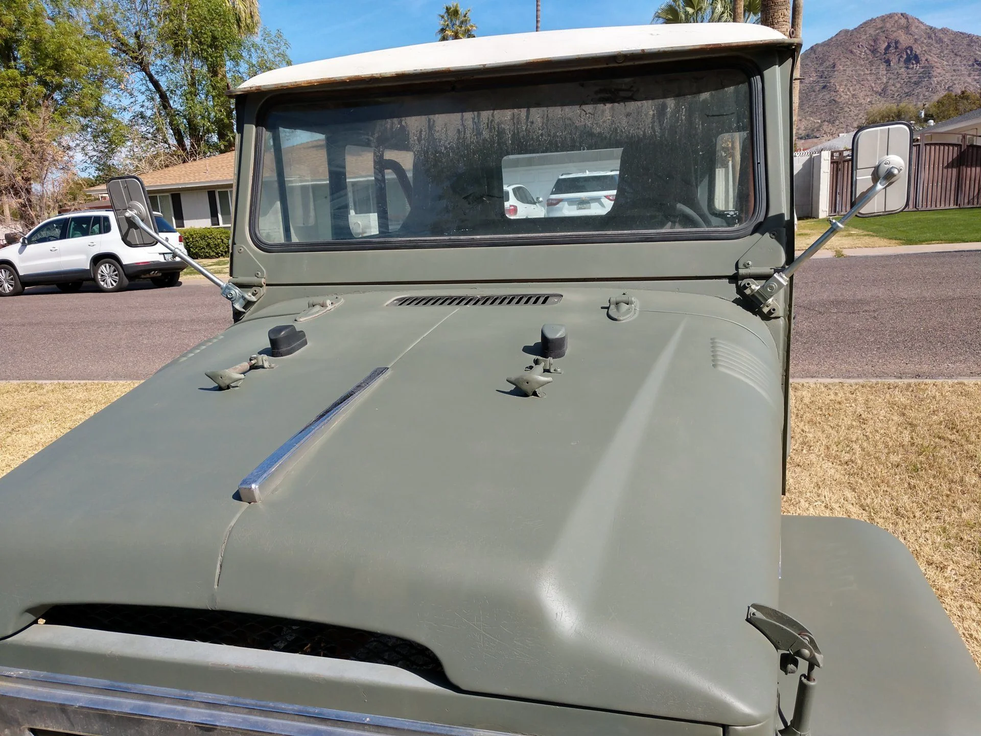 1905040