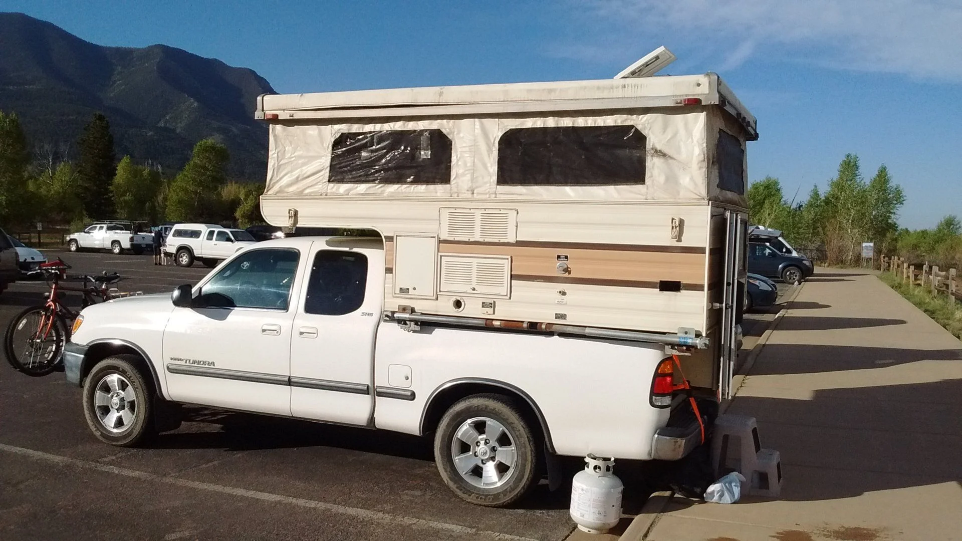 For Sale Truck PopUp Camper for small to mid sized 6