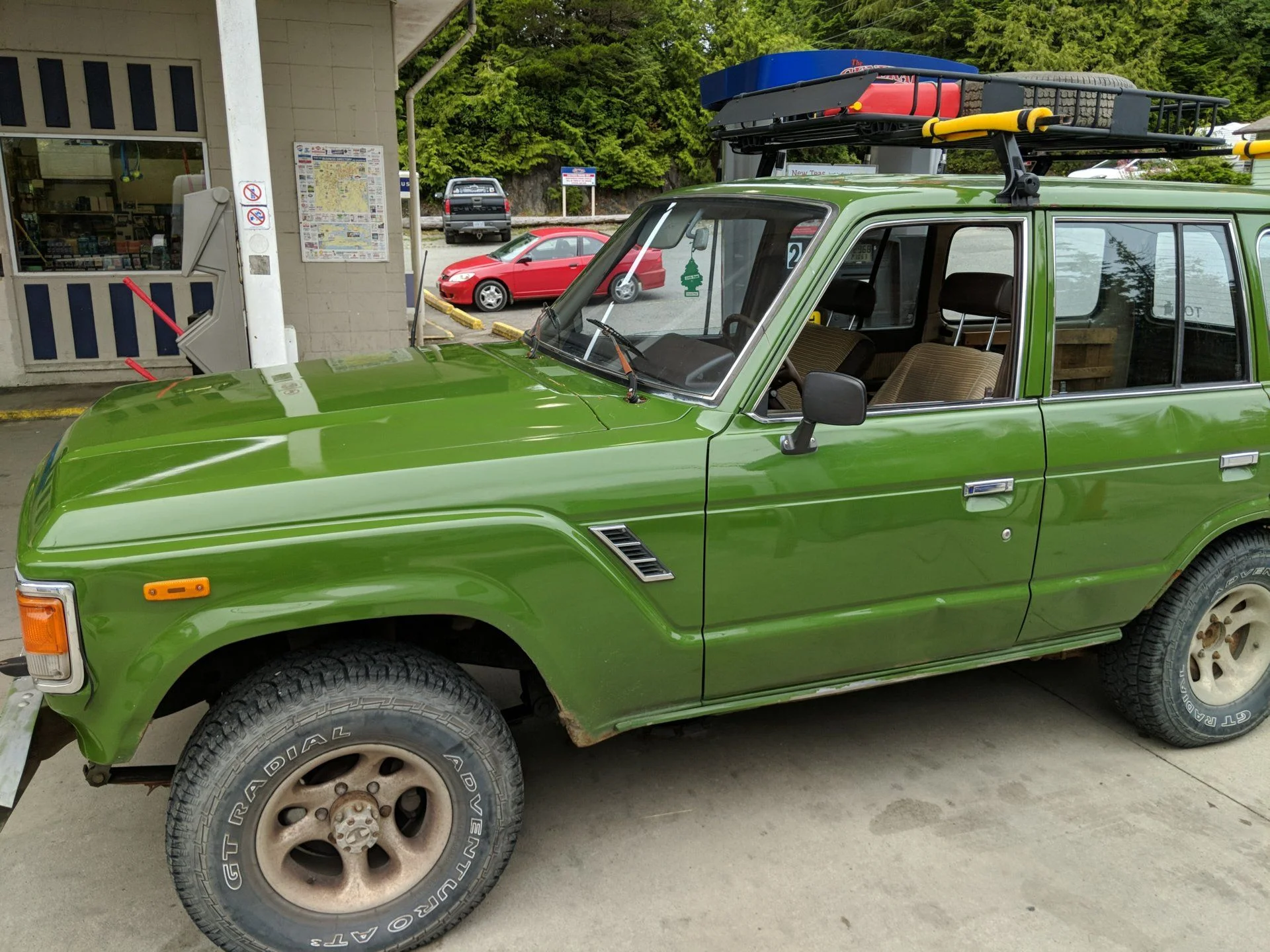 Vancouver Island: 1984 Toyota Land Cruiser FJ60 2F