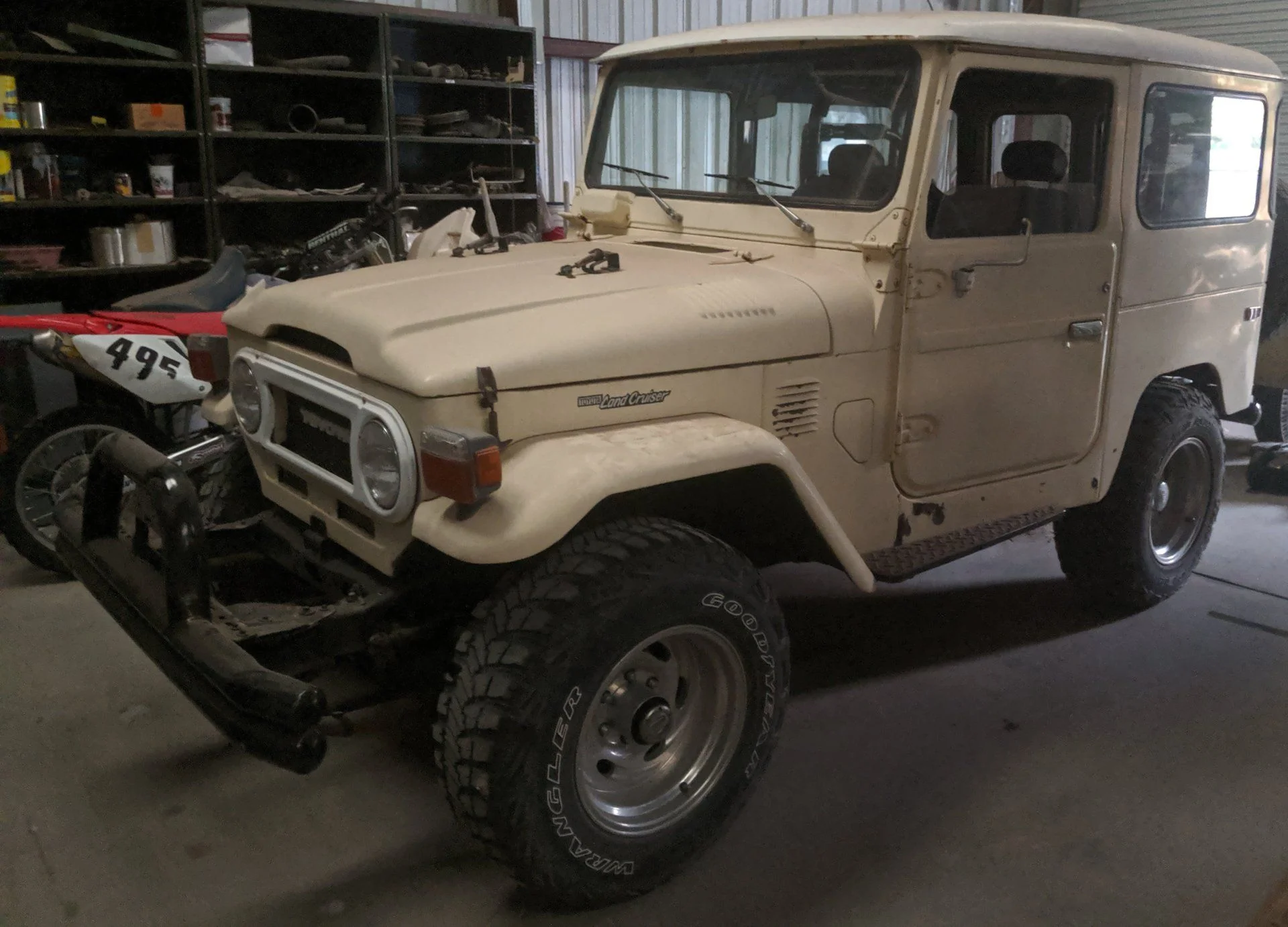 1976 FJ40 Landcruiser. Las Cruces, NM.