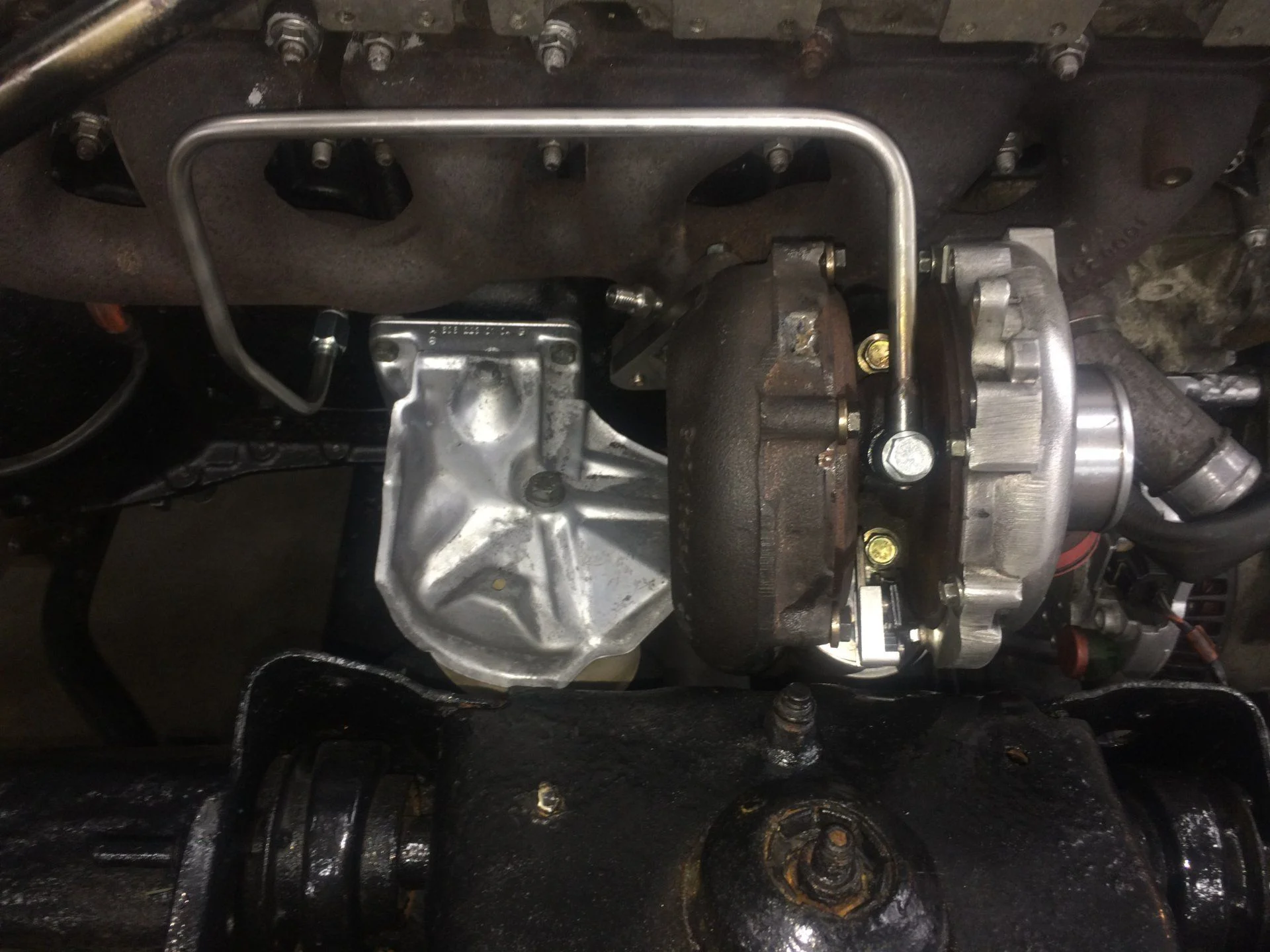 Builds White Lightning s Diesel Conversion A 1994 T100 OM606