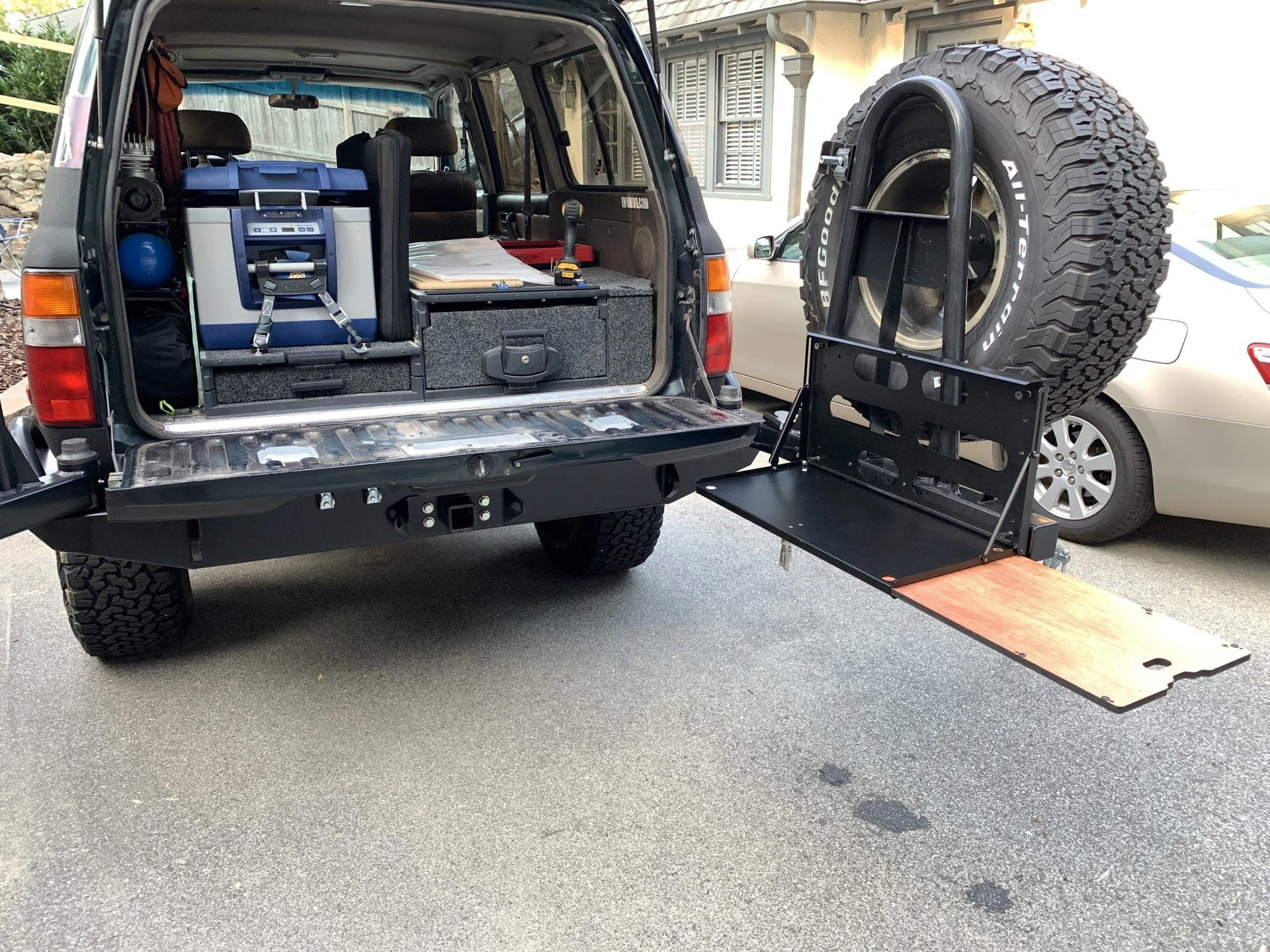 Front Runner Fold Down Table on Slee Swingout | IH8MUD.com Forum ...
