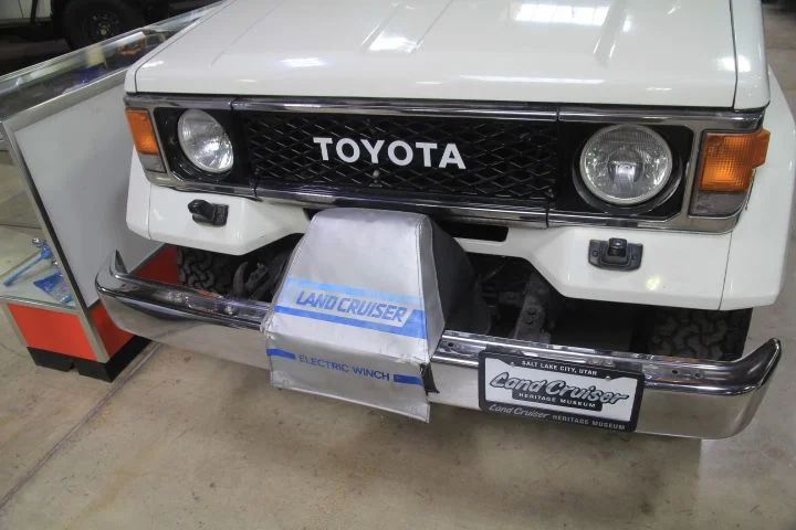1979895