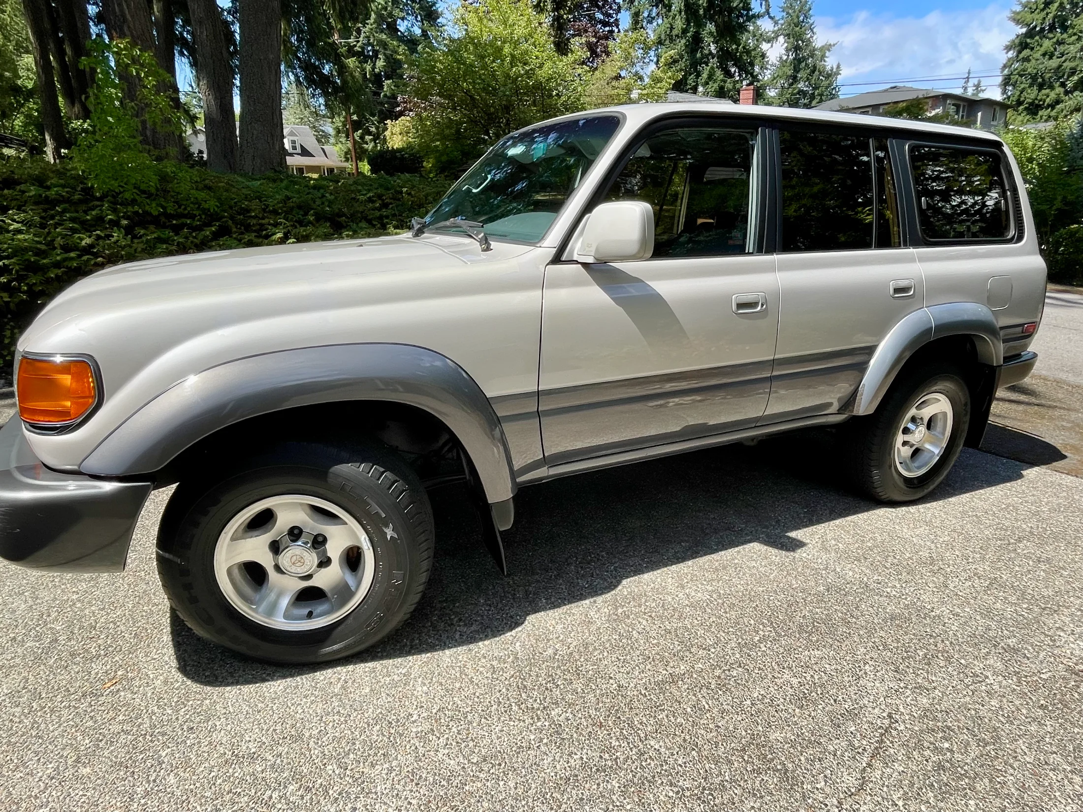 Seattle: 1996 FZJ80 triple-locked stock
