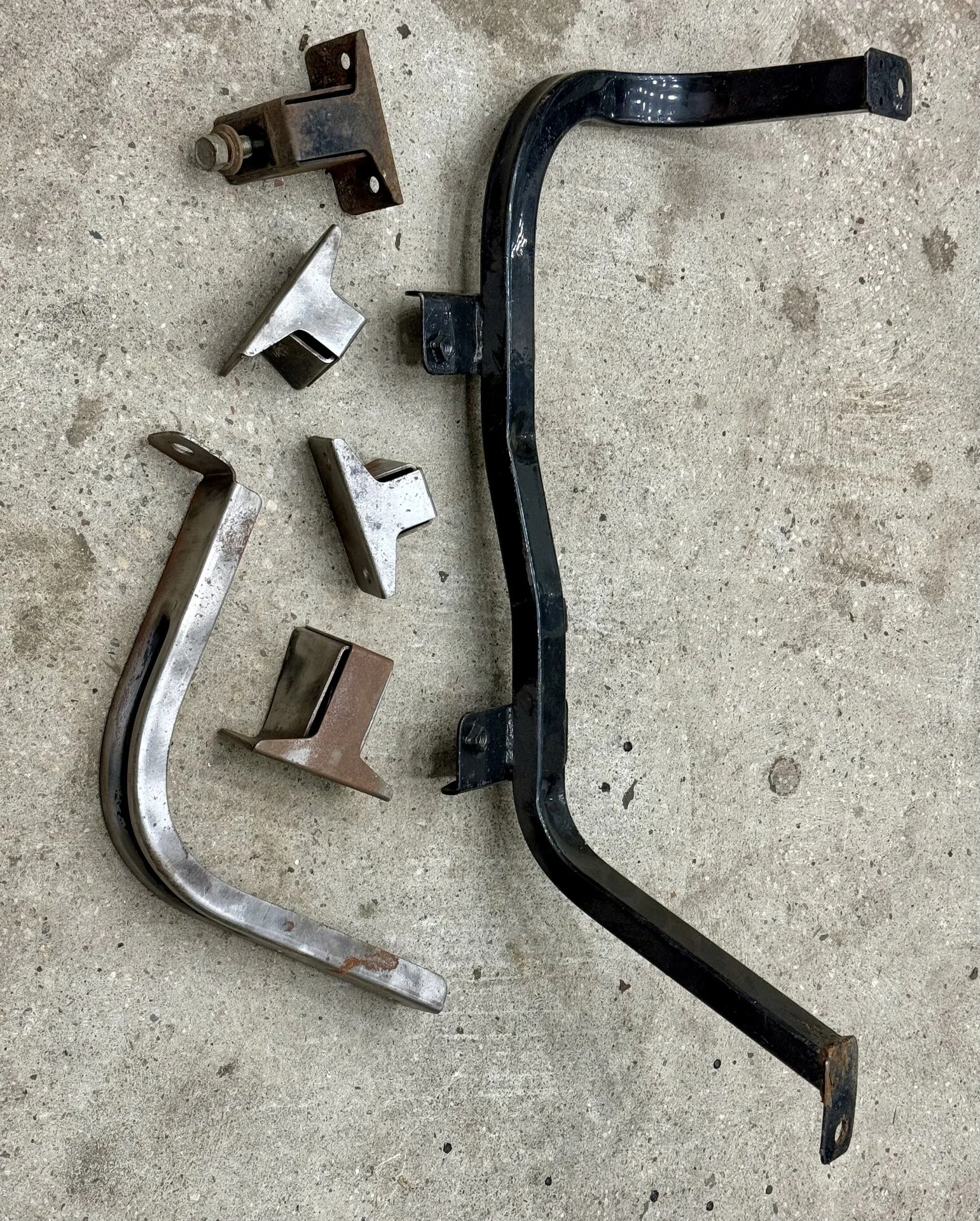 SOLD FJ40 7478 Seat Bracket Set IH8MUD Forum