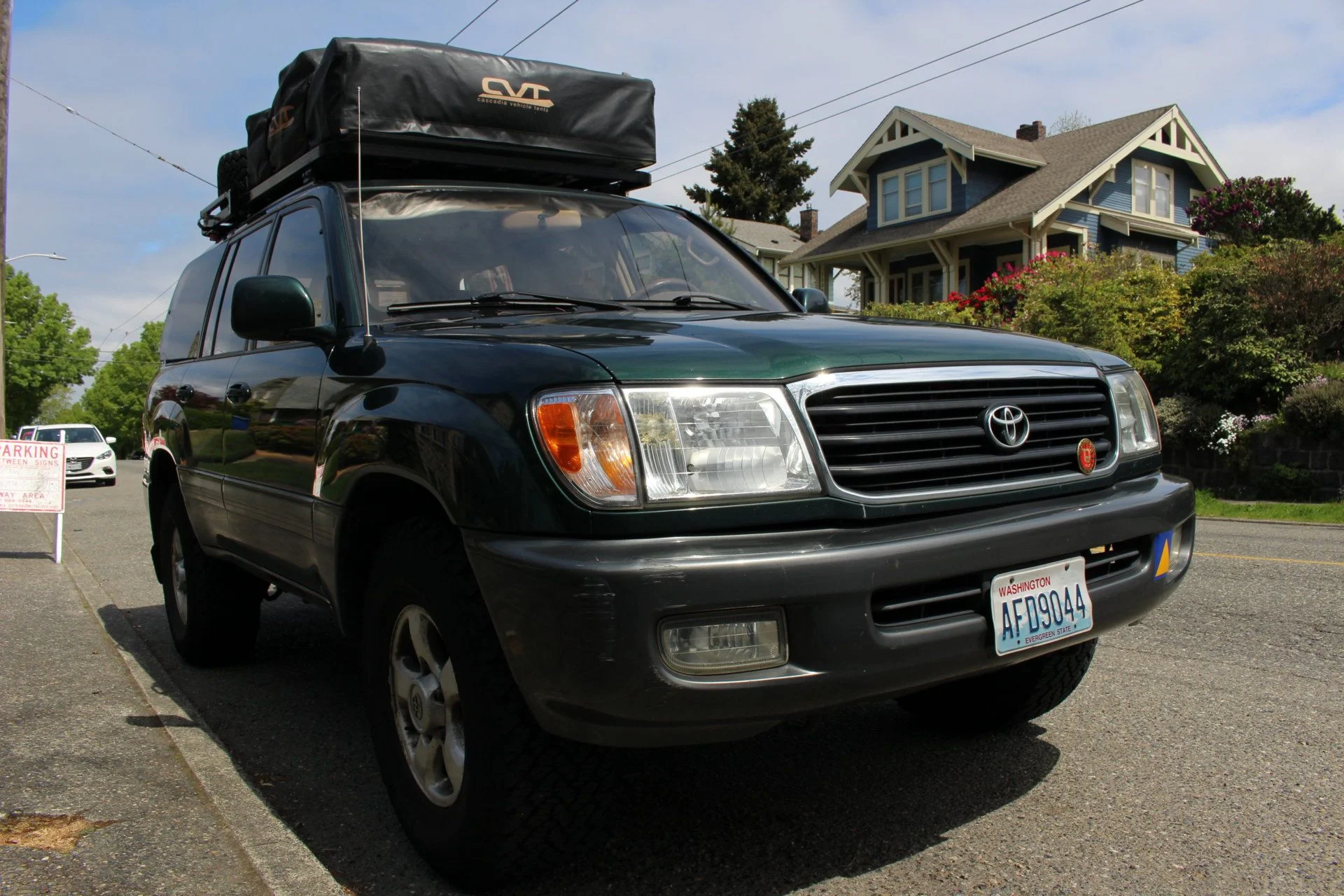 2000 UZJ100 in Seattle, WA