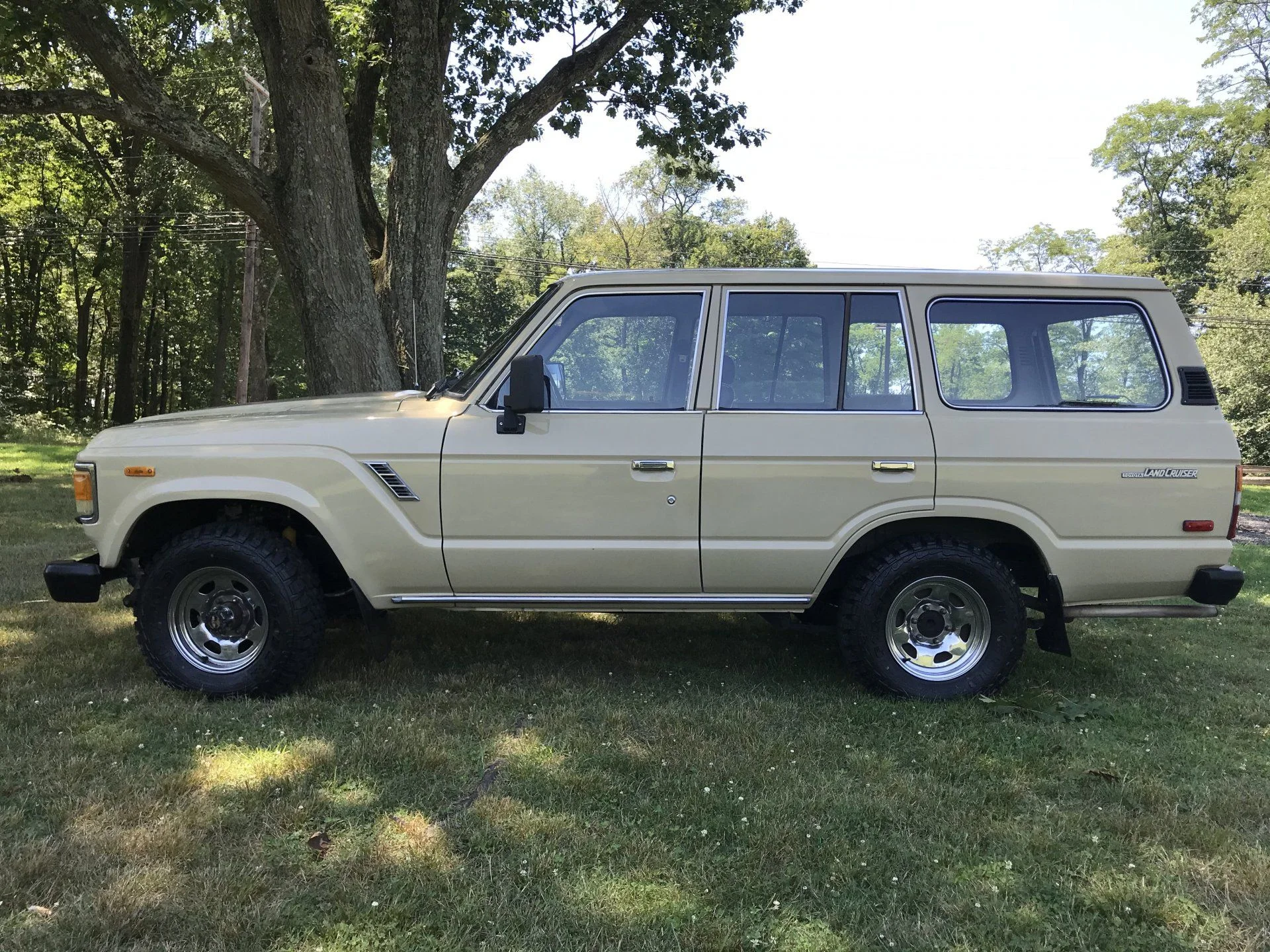 Chester NJ:  Toyota 86 FJ60 - Hemmings