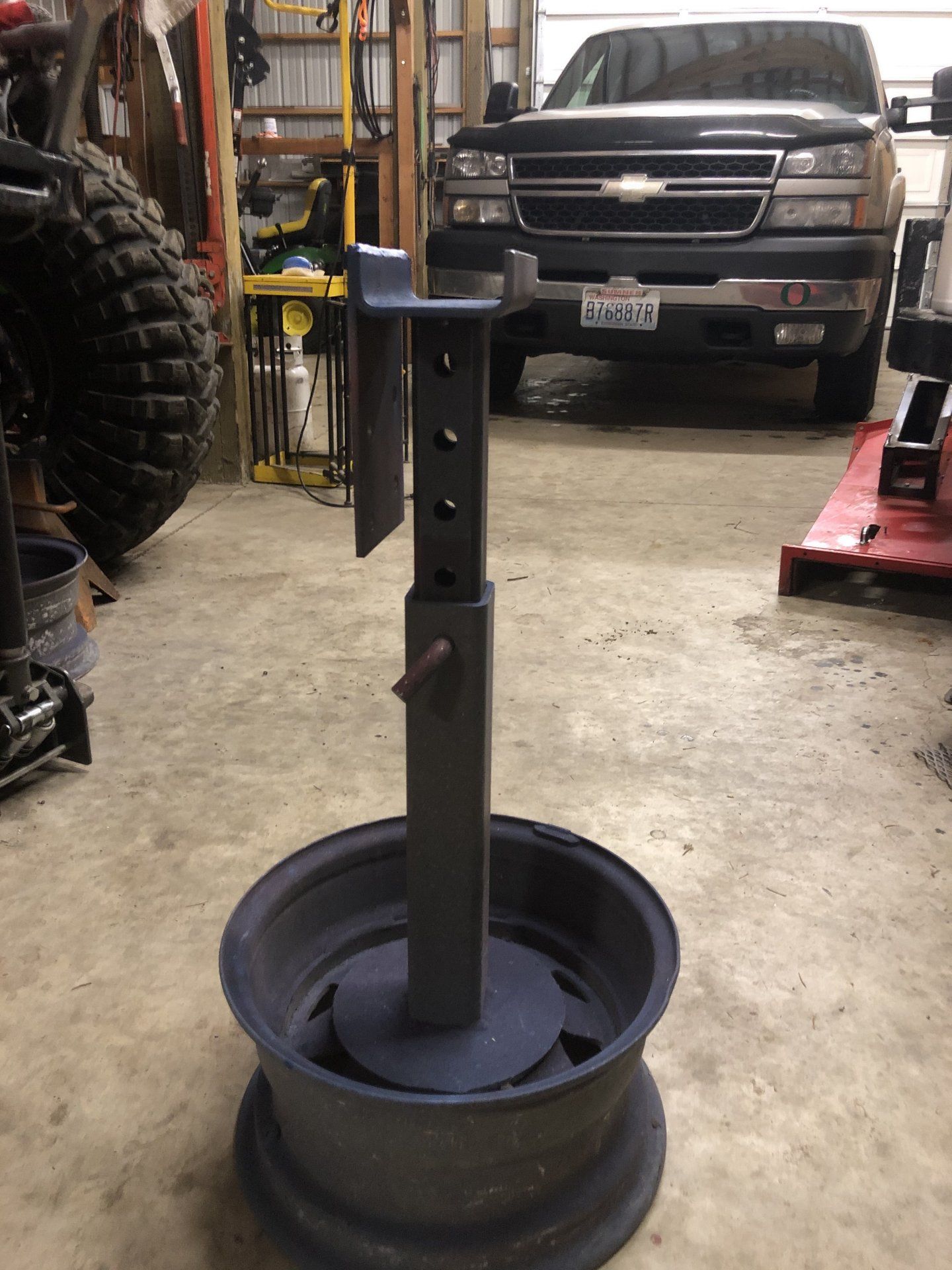 Tall store jack stands