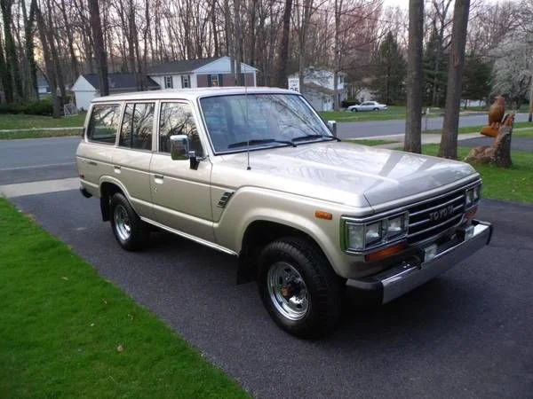 Illinois - 1988 Land Cruiser FJ62 - Enigma