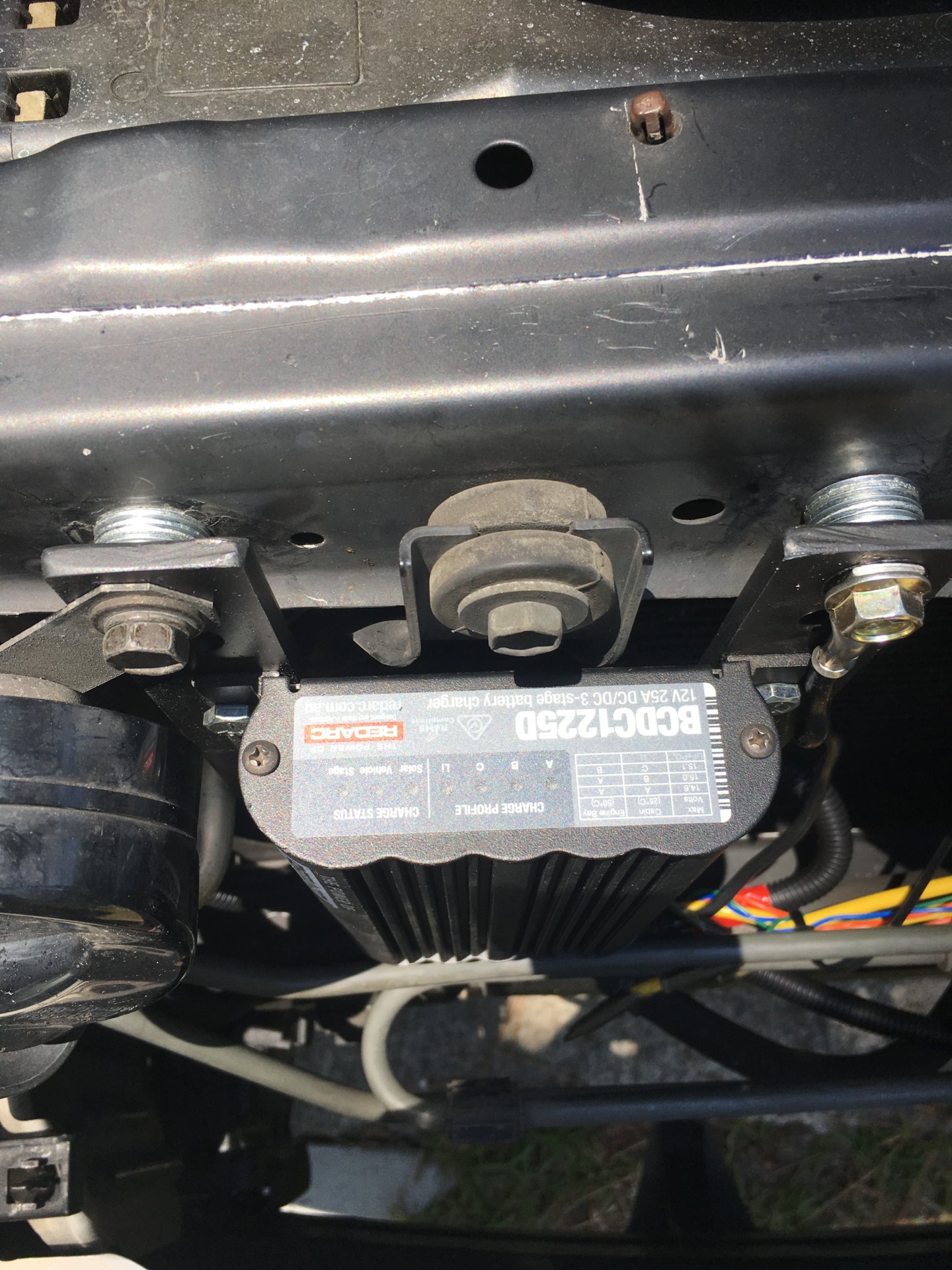 Dual Battery, Redarc charger, and Aux Fuse Panel Install | IH8MUD 
