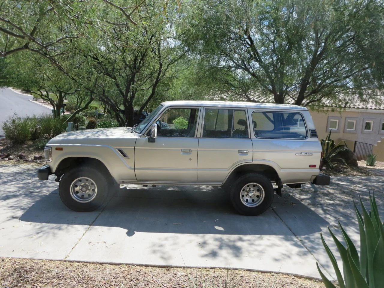 1989 FJ62 rust free and with V8 conversion