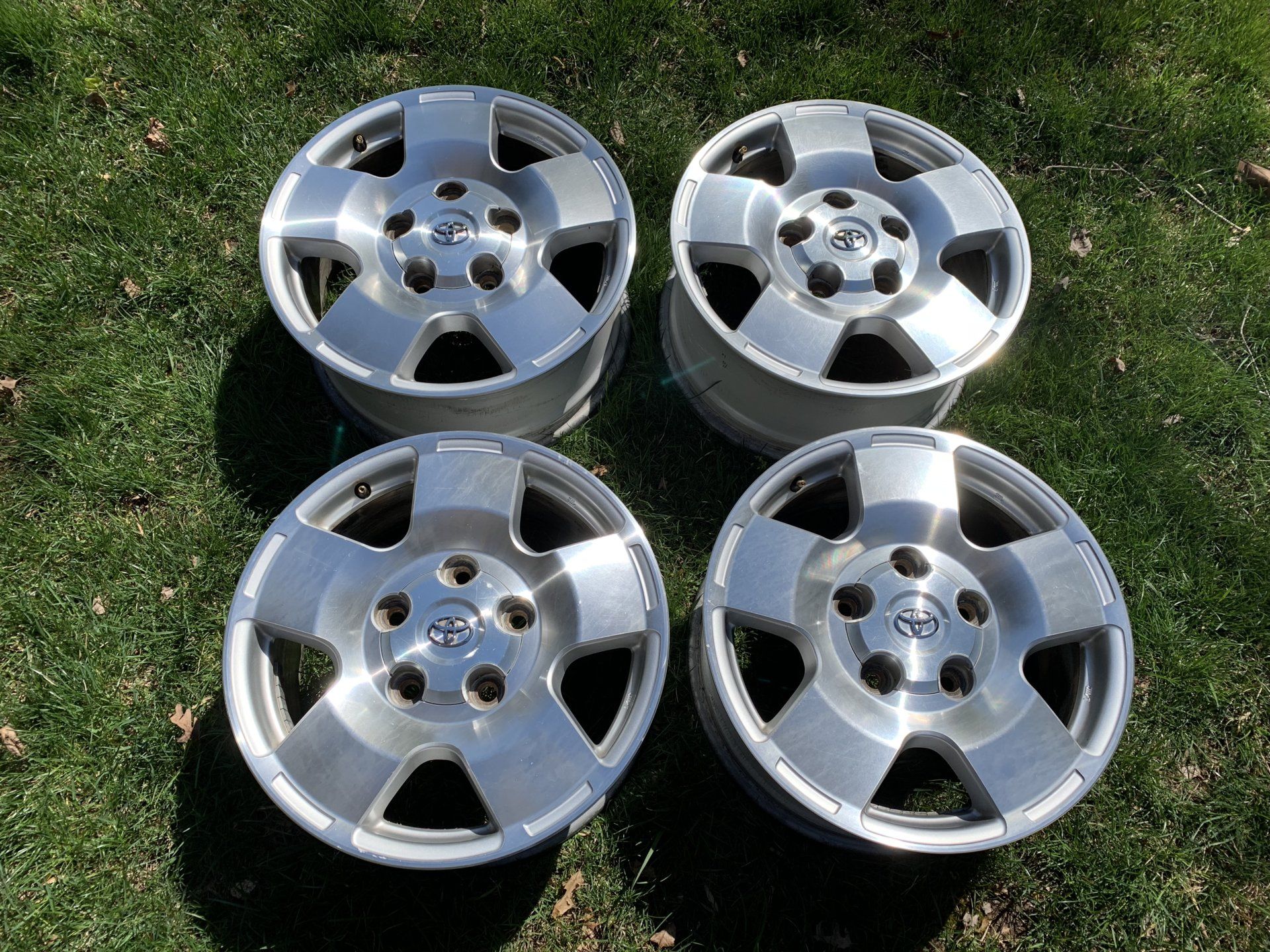 For Sale - Maryland: SET OF 4 OEM 18" 5x150 Alloy Tundra Wheels (Fits
