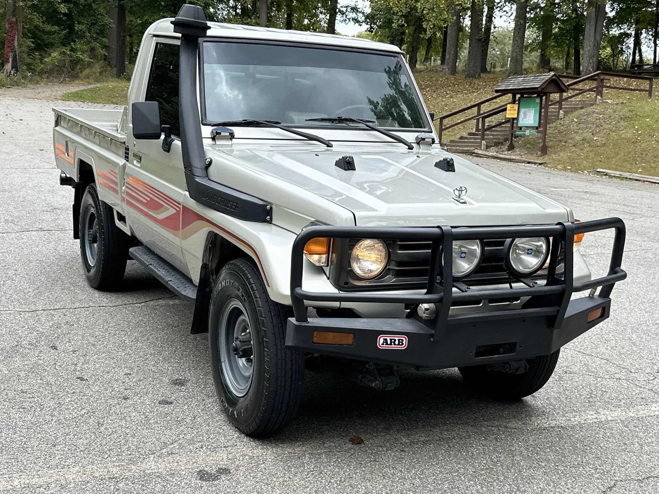 NJ 1999 FZJ75