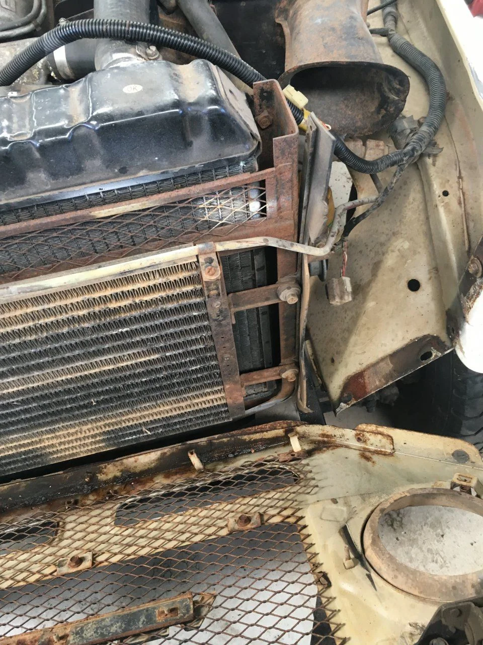 Radiator for 81 FJ40 with factory A/C | IH8MUD.com Forum | Toyota ...
