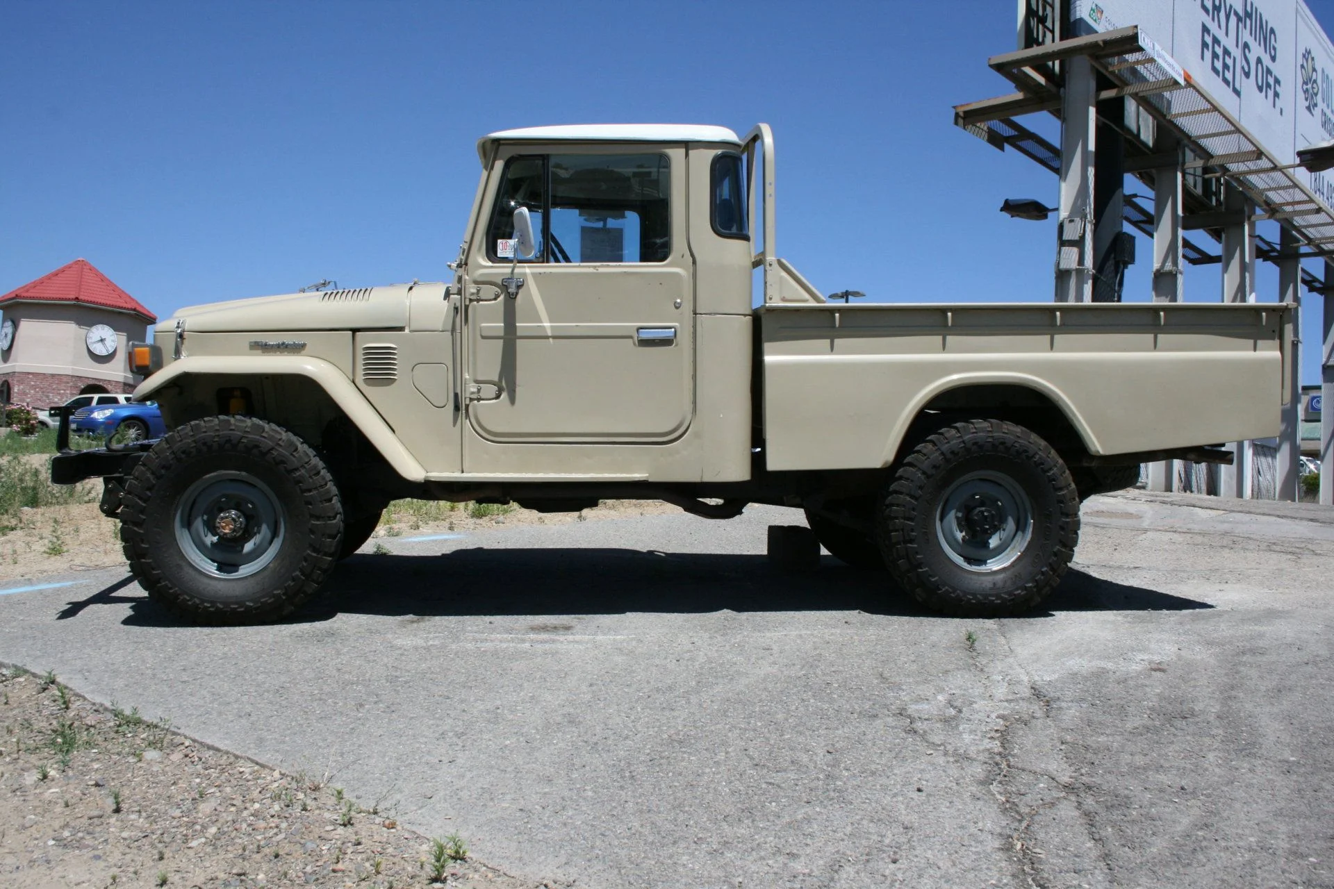 1985 FJ45 Saudi Import