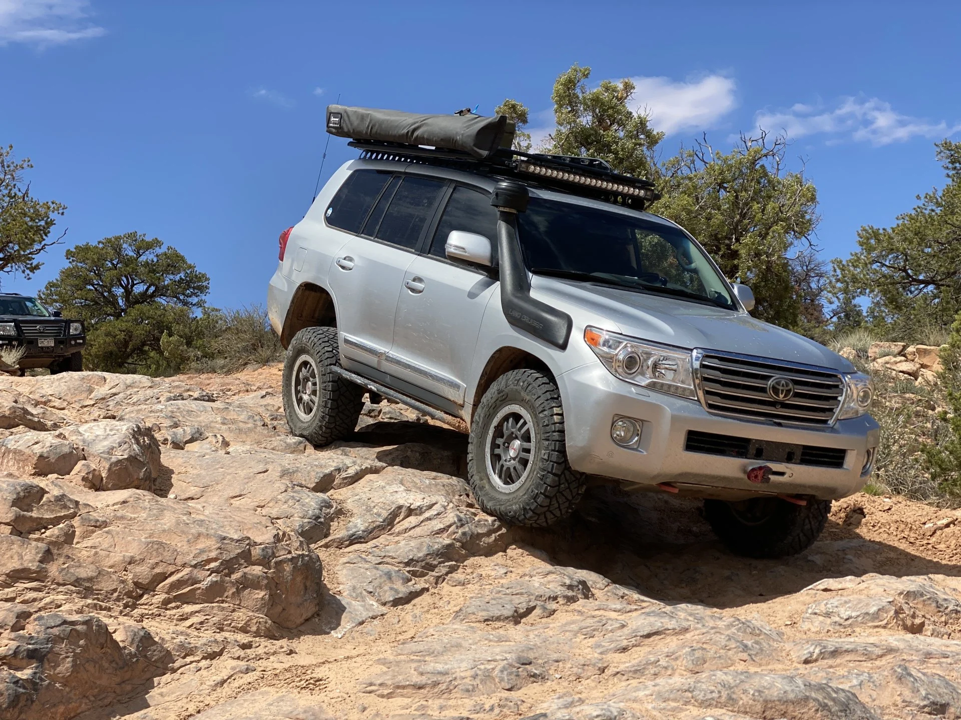 Rhino Rack Pioneer Platform with Backbone rails and Wind Noise