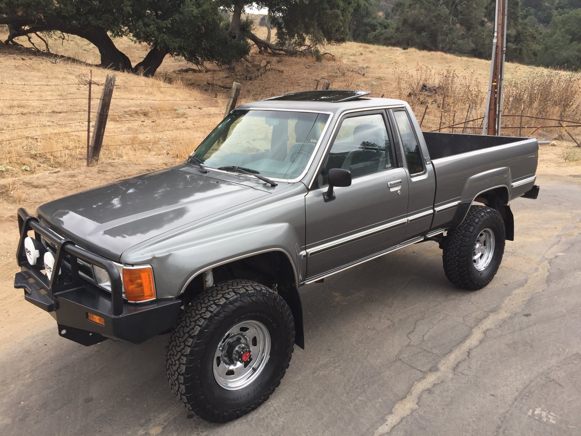 For Sale 1985 Toyota 4x4 Pickup Truck Solid Axle Efi 22re 4wd
