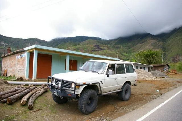 84 FJ60 w/CHEVY V8 VORTEC ENGINE AND MUCH MORE...
