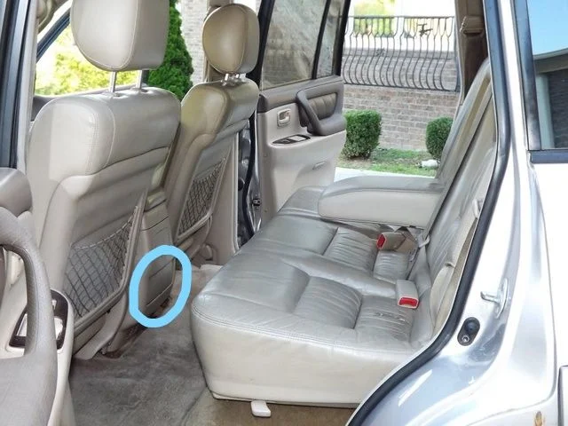 Inked2000_toyota_land_cruiser_4_dr_std_4wd_suv-pic-8042404028677678696-640x480_LI.webp