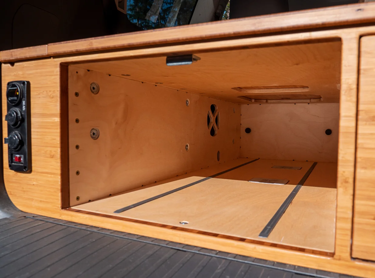 Inside Attache Fittings.png