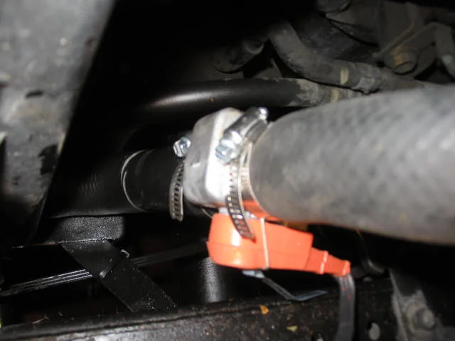 installation of lower rad hose heater in LJ78 026.webp